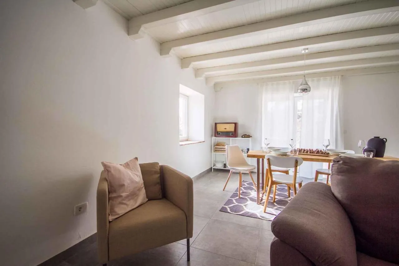 Holiday Home In Oprtalj/Istrien 37043 Croazia